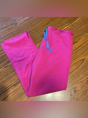 Women’s Figs Scrub Pants Size Medium